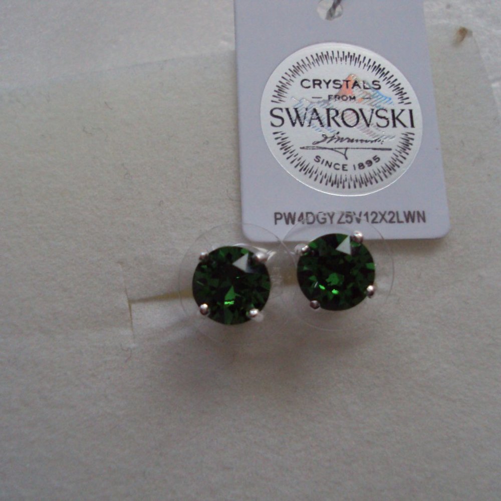 BOGO New Swarovski crystal fern green 7mm sterling 101